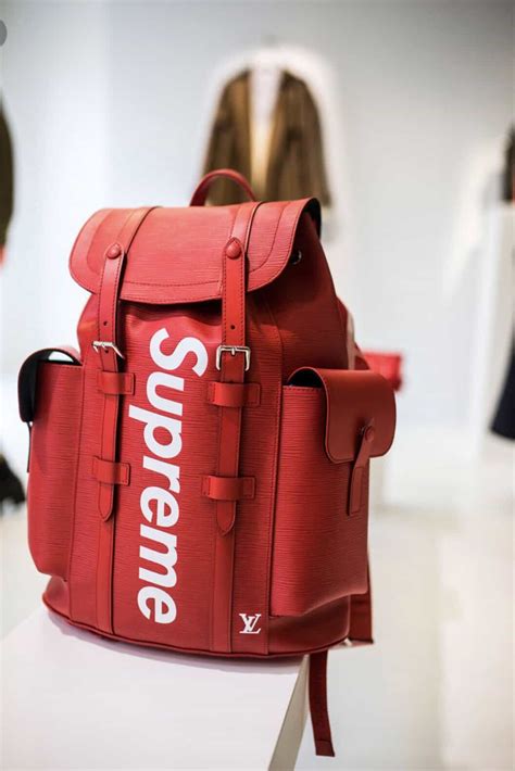 supreme louis vuitton bag fake|Louis Vuitton x supreme cartera.